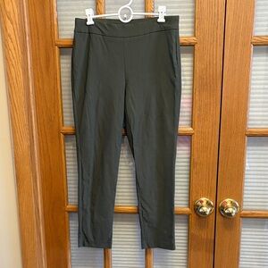 EUC Chico's 1 Olive Brigitte Ankle Pants